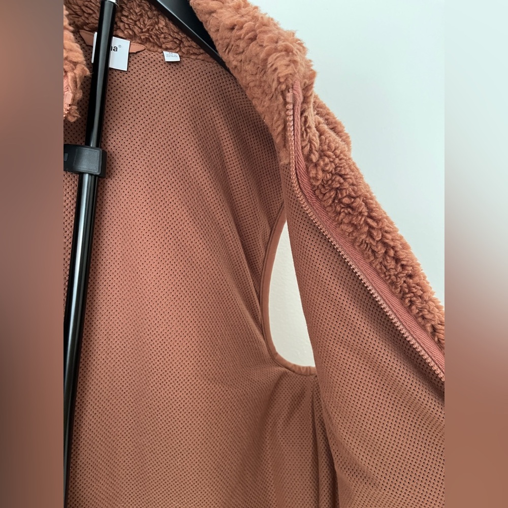 TNA Rust Sherpa Zip-Up Vest - Picture 12 of 16